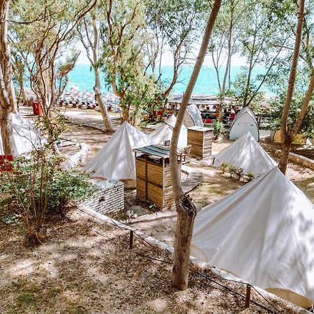 Burano Camping Beach-Bar Nea Thesi Exterior photo